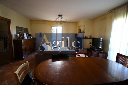 Foto Appartamento in via Salaria, Colli del Tronto di 257 m² con 6 locali