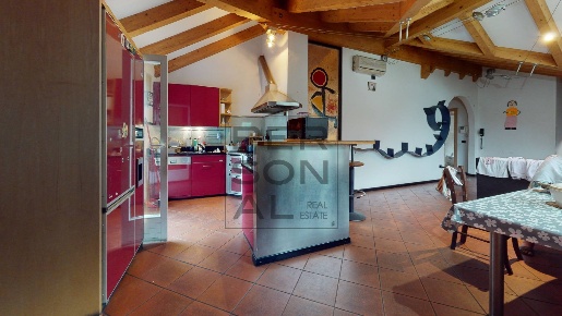 Foto Appartamento a Salorno sulla strada del vino di 140 m² con 10 locali