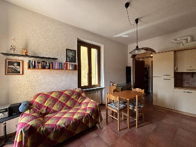 Foto Appartamento in Via Matteotti, Malnate di 50 m² con 2 locali