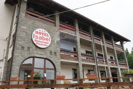 Foto Appartamento in Via Del Riaccio, Villa Minozzo di 3000 m² in vendita