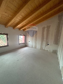 Foto Appartamento a Belfiore di 903 m² con 3 locali in vendita