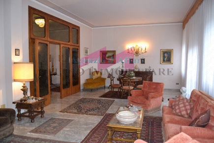 Foto Appartamento in Via C. Battisti, Castelmassa in vendita
