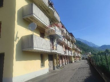 Foto Appartamento a Rogno di 55 m² con 3 locali in vendita