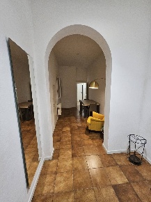 Foto Appartamento in Via Urbana, Bologna di 93 m² con 4 locali in affitto