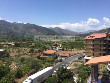 Foto Appartamento in via E. Berlinguer, Gaggi di 100 m² con 4 locali