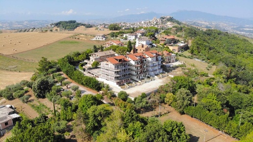 Foto Appartamento in Via Fonte Ottone, Colonnella di 97 m² con 3 locali