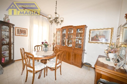 Foto Appartamento a San Benedetto del Tronto di 82 m² con 5 locali