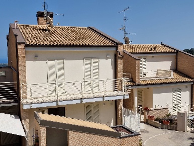 Foto Appartamento in Via Della Tartana, Acquaviva Picena di 93 m²