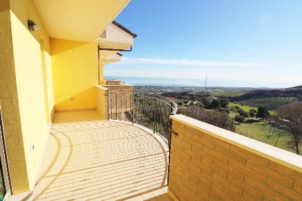 Foto Appartamento in via dei colli, Colonnella di 61 m² con 3 locali