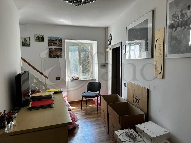 Foto Appartamento in Via Liri, San Giovanni Incarico di 75 m² con 6 locali