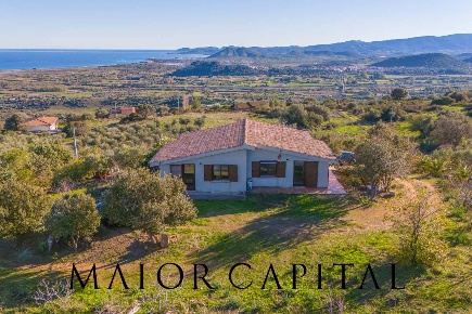 Foto Villa singola in Via irghitula, Posada di 165 m² con 8 locali