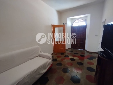 Foto Appartamento in Via Palate, Endine Gaiano di 250 m² con 12 locali