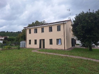 Foto Villa singola a Vidor di 240 m² con 5 locali in affitto