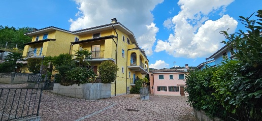 Foto Villa a schiera a L'Aquila di 150 m² con 6 locali in vendita