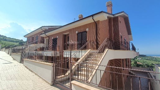 Foto Appartamento in Contrada san martino, Colonnella di 180 m² in vendita
