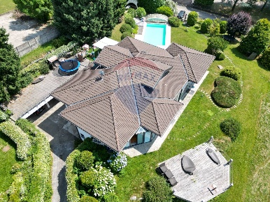 Foto Villa singola in Via Enrico fermi, Sumirago di 462 m² con 13 locali