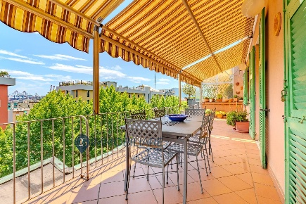 Foto Appartamento in Viale Italia, La Spezia di 85 m² con 4 locali