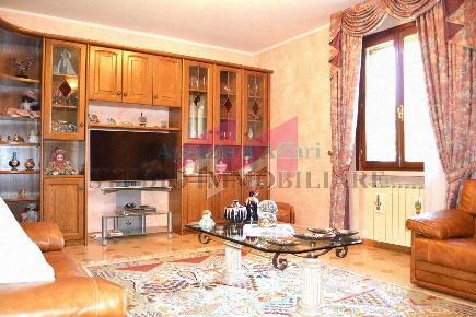 Foto Villa singola in Via sant'Anna, Castelmassa di 300 m² con 9 locali