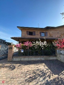 Foto Villa a schiera a Prignano sulla Secchia di 190 m² con 5 locali