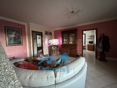 Foto Villa a schiera in Via Piscina, Airasca di 300 m² con 6 locali