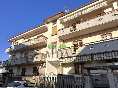 Foto Appartamento in via Sandro Pertini, Colonnella di 116 m² con 5 locali