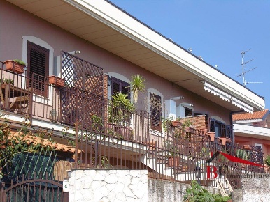 Foto Appartamento in via stefano balsamo, Aci Bonaccorsi di 115 m²