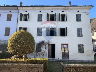 Foto Appartamento in Via Riva de Marco, Cesiomaggiore in vendita