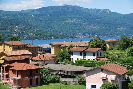 Foto Appartamento in via Brughiera, Leggiuno in vendita