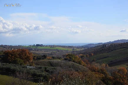 Foto Villa singola in contrada Rio Moro, Colonnella di 300 m² con 8 locali