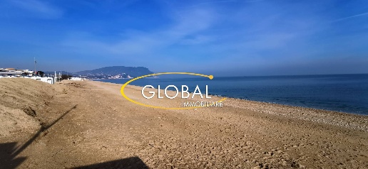 Foto Appartamento a Numana di 70 m² con 2 locali in vendita