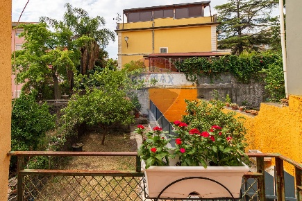 Foto Villa unifamiliare in VIA FILIPPO LIARDO, Catania di 170 m² in vendita