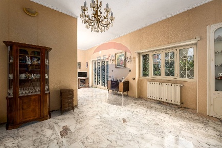 Foto Appartamento in Via Emilio Draconzio, Roma di 180 m² con 5 locali