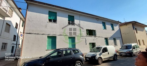 Foto Appartamento in Via Bertacchini, Altidona di 110 m² con 4 locali