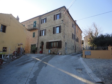 Foto Appartamento in via Madonna della neve, Monte Roberto di 165 m²