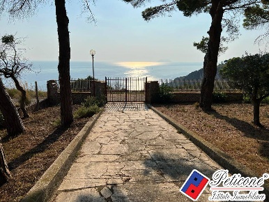 Foto Villa unifamiliare in Località consorzio tiberio, Sperlonga di 160 m²