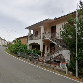 Foto Appartamento a Sorano di 177 m² con 4 locali in vendita