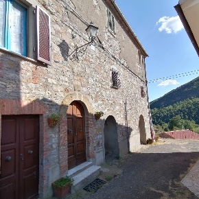 Foto Appartamento a Sorano di 90 m² con 3 locali in vendita