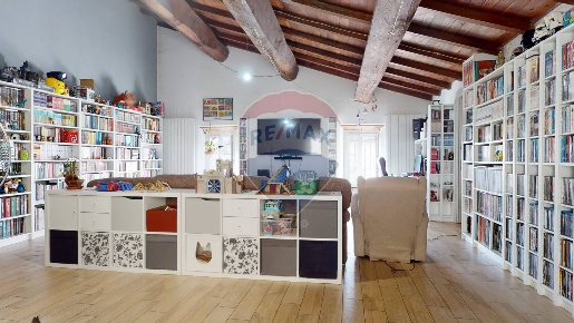 Foto Appartamento in Camillo Benso Conte di Cavour, Gallicano di 200 m²