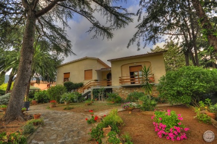 Foto Villa unifamiliare in Porto Azzurro, Porto Azzurro di 300 m²