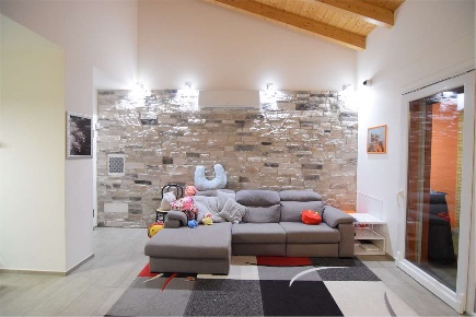 Foto Appartamento in via per fenegrò 20, Veniano di 110 m² con 4 locali