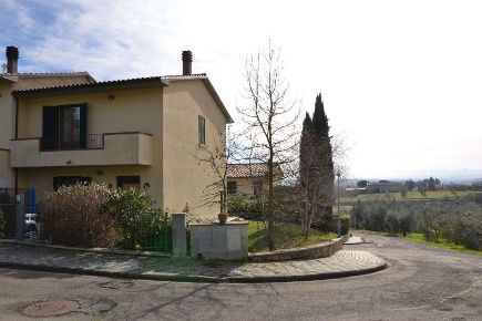 Foto Villa a schiera a Lucignano di 189 m² con 5 locali in vendita