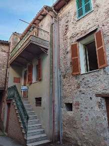 Foto Appartamento a Giano dell'Umbria di 70 m² con 3 locali in vendita