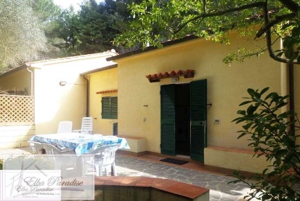 Foto Villa unifamiliare a Porto Azzurro di 135 m² con 5 locali in vendita
