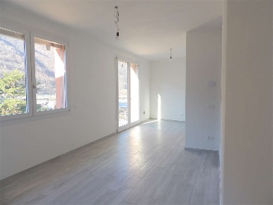 Foto Appartamento in VIA ALDO SAGLIO SALTI, Ornavasso di 75 m² con 3 locali