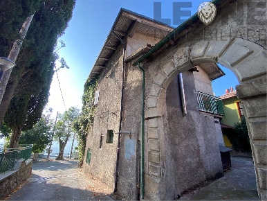 Foto Appartamento in via san rocco, Montese di 452 m² con 9 locali