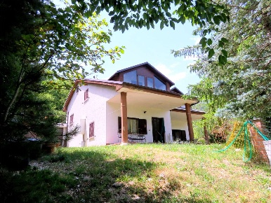 Foto Villa a schiera a San Ginesio di 156 m² con 5 locali in vendita