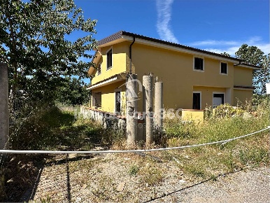Foto Villa bifamiliare in II Traversa di Malvitani, Marano Marchesato