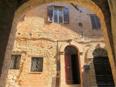 Foto Appartamento a Sarnano di 90 m² con 4 locali in vendita