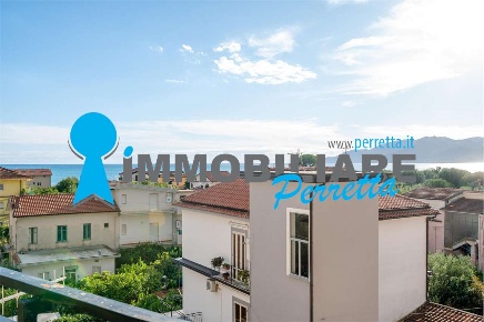 Foto Appartamento in via Regina Margherita, Vibonati di 111 m² con 6 locali