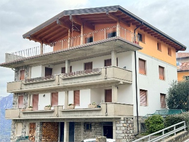 Foto Appartamento in Via Case Cotti 3, Artogne di 156 m² con 4 locali
